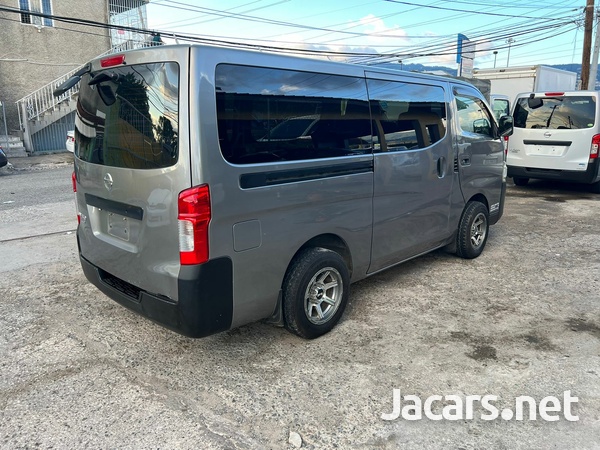 2013 Nissan caravan-2