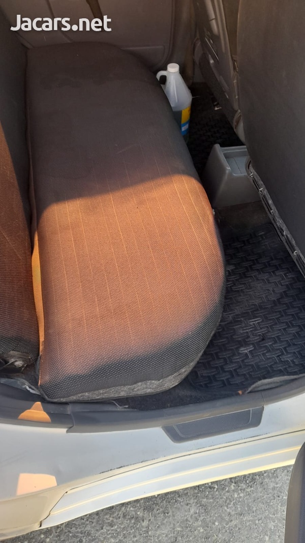 Nissan AD Wagon 1,6L 2013-11
