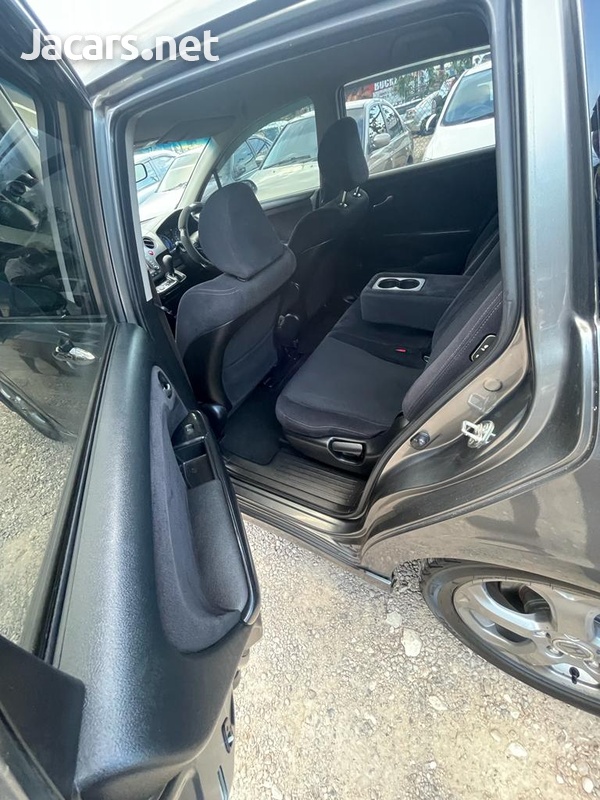 Honda Stream 1,8L 2009-13