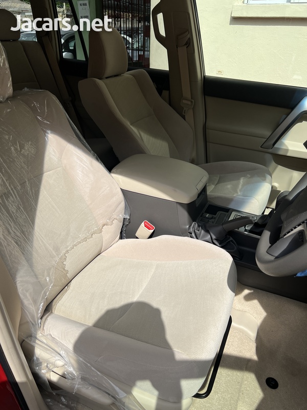 Toyota Prado 3,0L 2022-16
