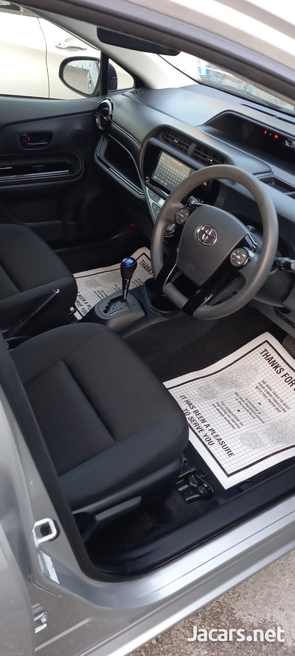 Toyota Aqua 1,5L 2017-6