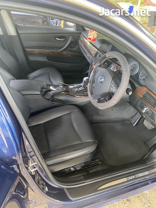 BMW 3-Series 1,9L 2010-2