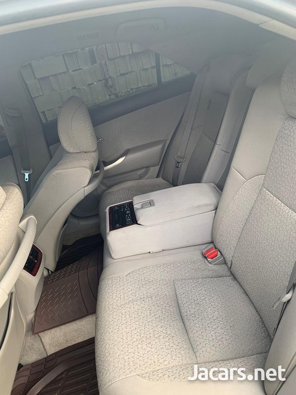 Toyota Crown 3,0L 2012-10