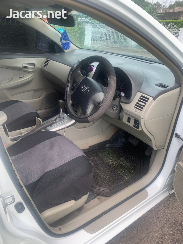 Toyota Axio 1,5L 2010-6