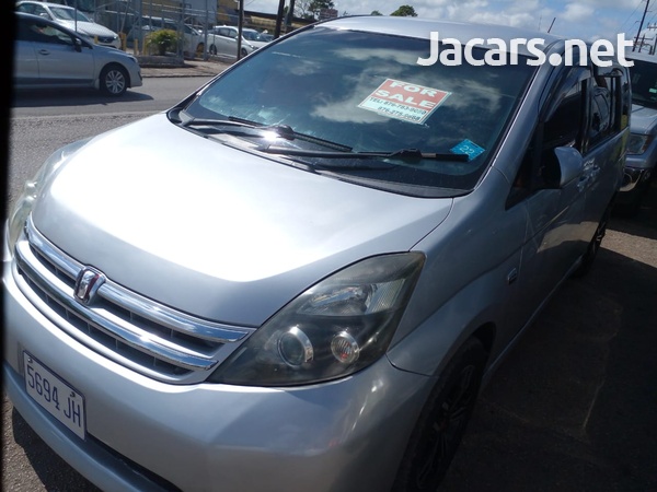 Toyota Isis 1,8L 2011-6