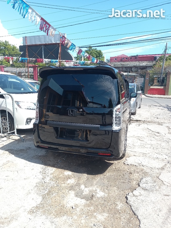 Toyota Voxy 2,0L 2012-1