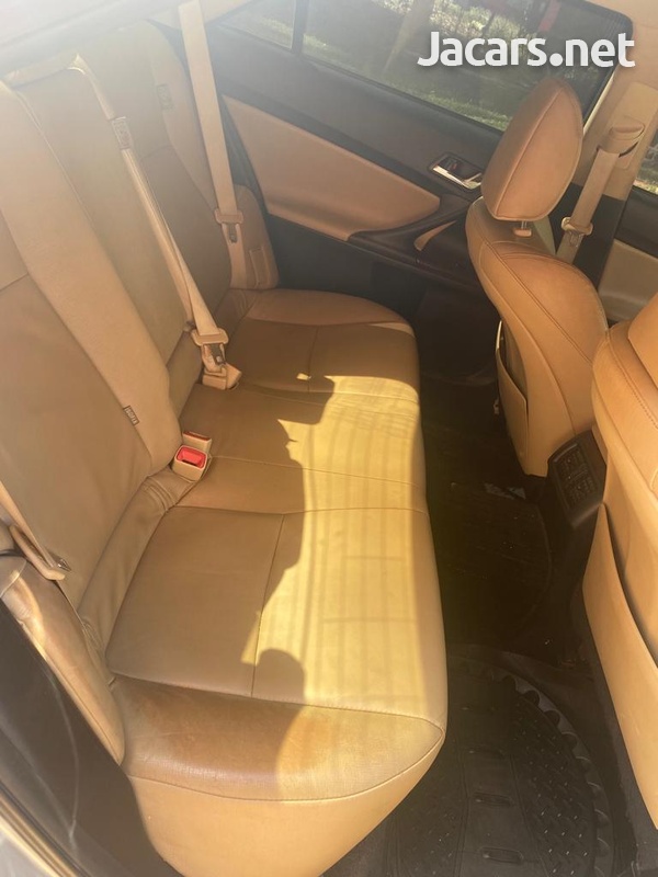 Toyota Mark X 3,5L 2014-6