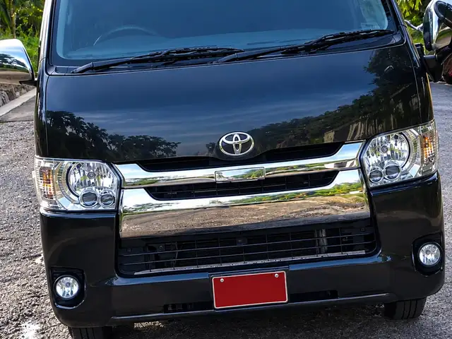 2018 Toyota Hiace Bus, Saint Catherine