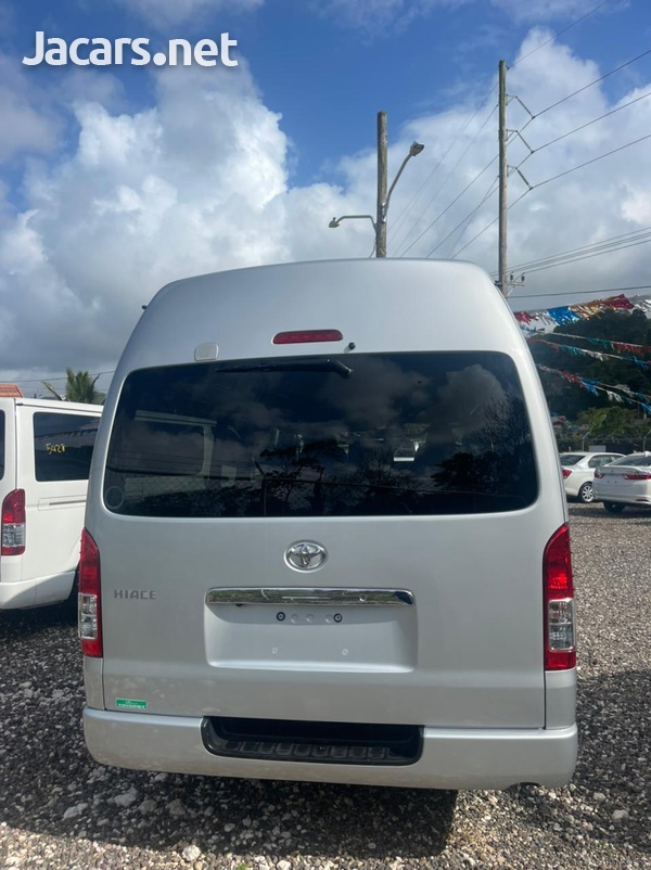 Toyota Hiace 3,0L 2012-4