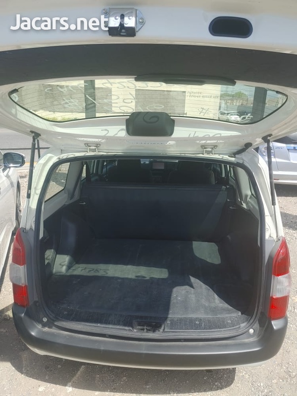 Toyota Succeed 1,5L 2016-8
