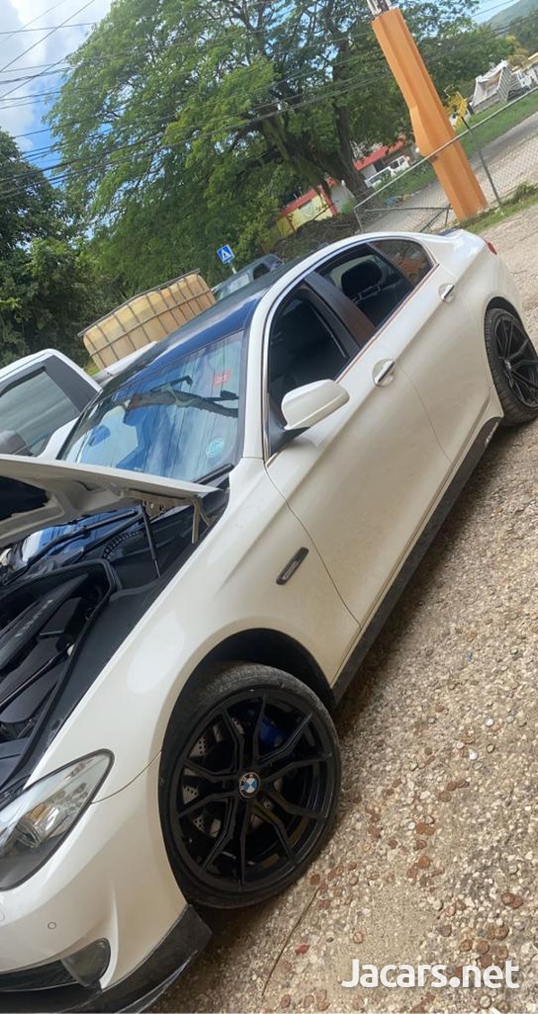 BMW 5-Series 2,5L 2011-2
