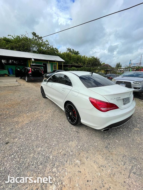 Mercedes-Benz CLA-Class 2,5L 2014-12