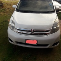 Toyota Isis 1,8L 2010 Toyota Isis 1,8L 2010