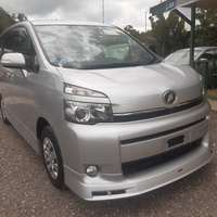 Toyota Voxy 2,0L 2013 Toyota Voxy 2,0L 2013