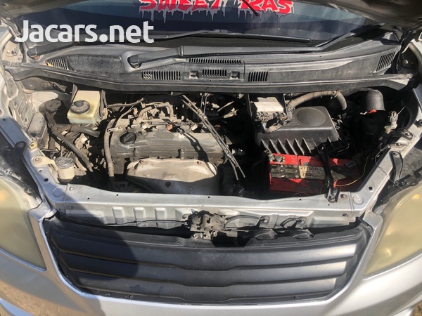 Toyota Noah 1,9L 2003-3