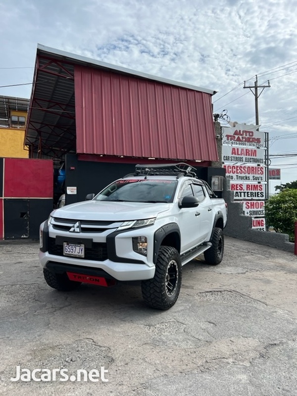 Mitsubishi L200 2,4L 2022-4