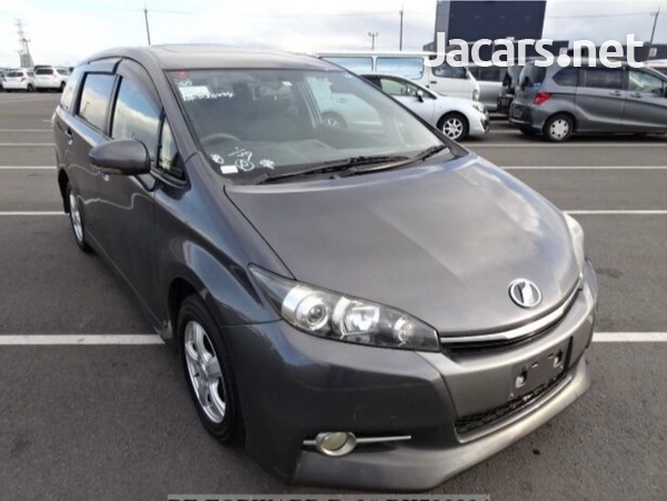 Toyota Wish 1,8L 2013-1