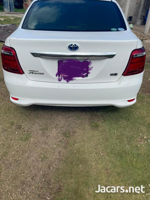 Toyota Axio 1,4L 2015-3