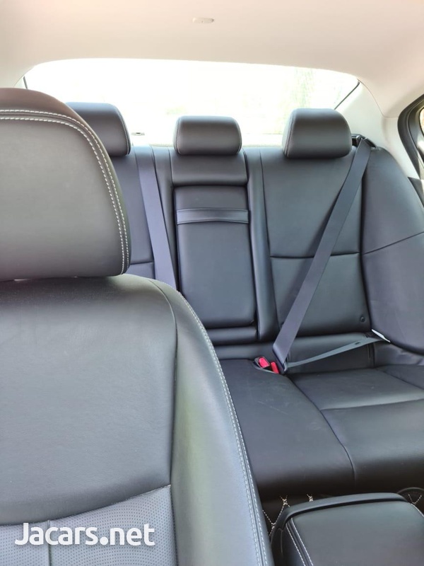 Infiniti Q50 2,0L 2015-5