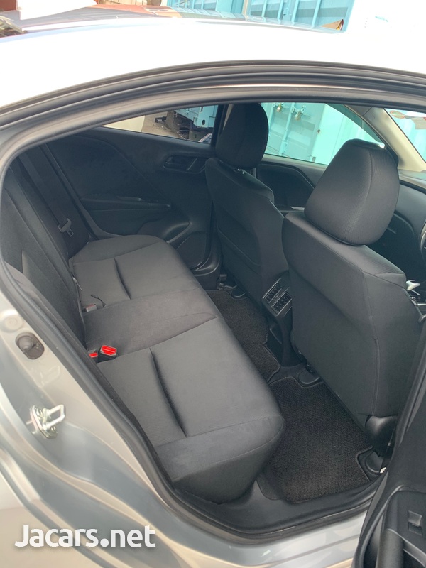 Honda Grace 1,5L 2016-6