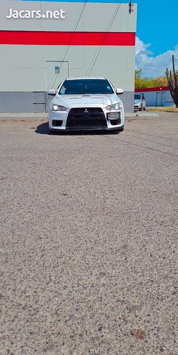 Mitsubishi Lancer Evolution 2,0L 2011-3
