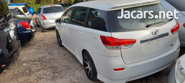 Toyota Wish 1,8L 2012-3