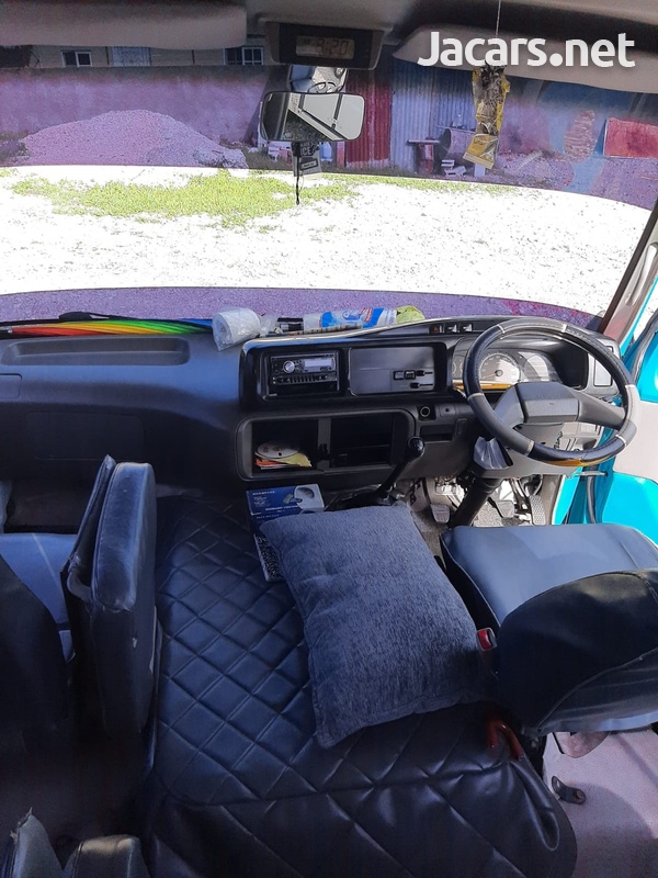 Toyota Coaster 4,0L 2012-2