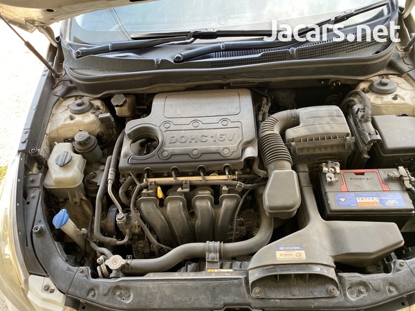 Hyundai Sonata 2,0L 2012-12
