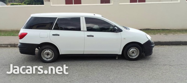 Nissan AD Wagon 1,5L 2014-4