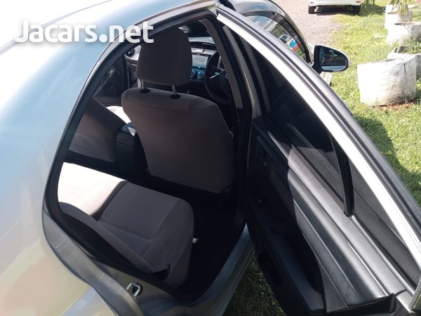 Toyota Axio 1,5L 2017-7