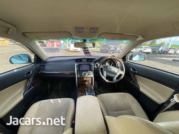 Toyota Mark X 2,5L 2013-8