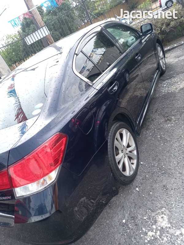 Subaru Legacy 2,5L 2012-4