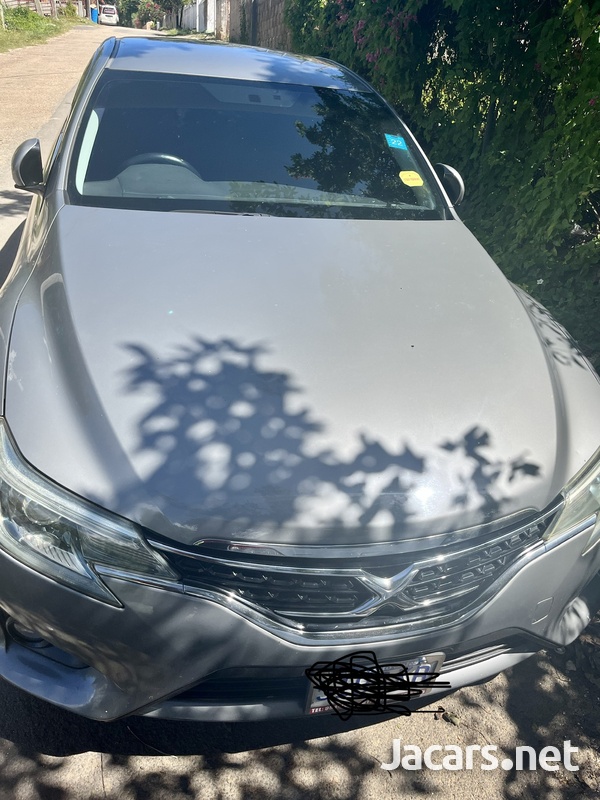 Toyota Mark X 2,5L 2013-5