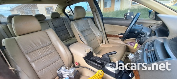 Honda Accord 3,5L 2010-6