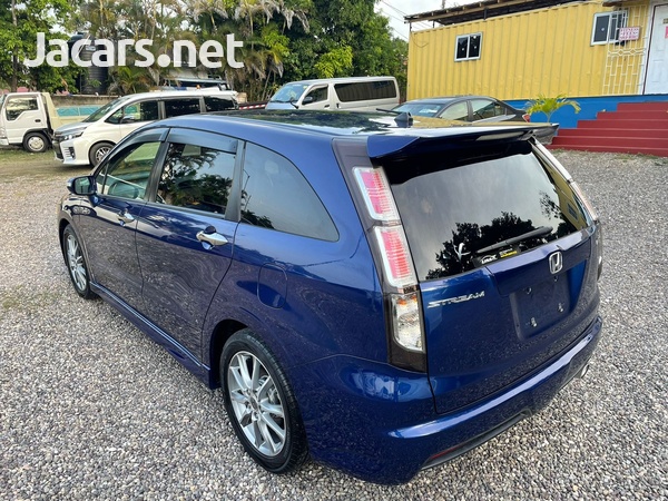 Honda Stream 1,8L 2013-6