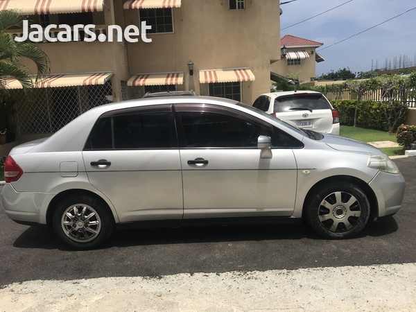 Nissan Tiida 1,5L 2008-7