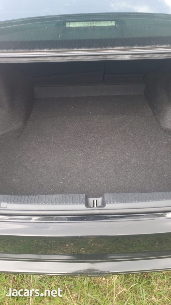Toyota Mark X 2,5L 2017-7