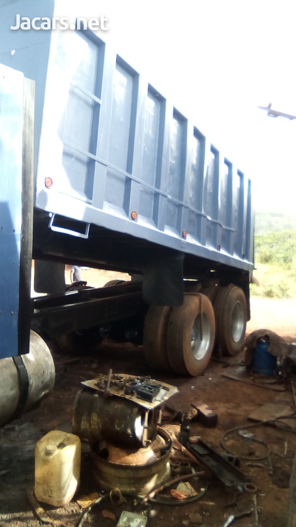International Truck-2