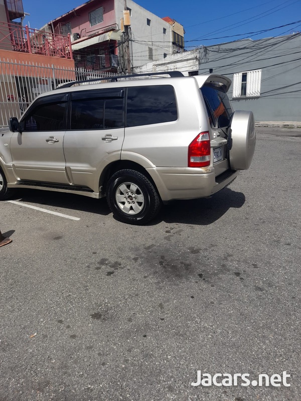 Mitsubishi Pajero 3,0L 2003-2