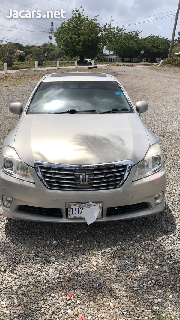 Toyota Crown 2,0L 2012-1