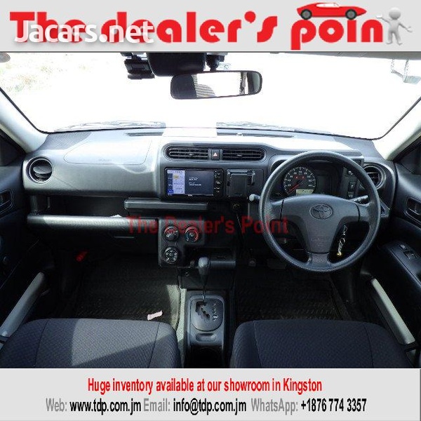 Toyota Probox 1,5L 2017-10