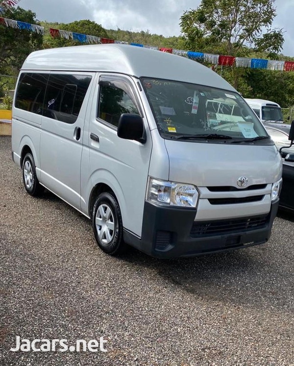 Toyota Hiace 2,5L 2015-8