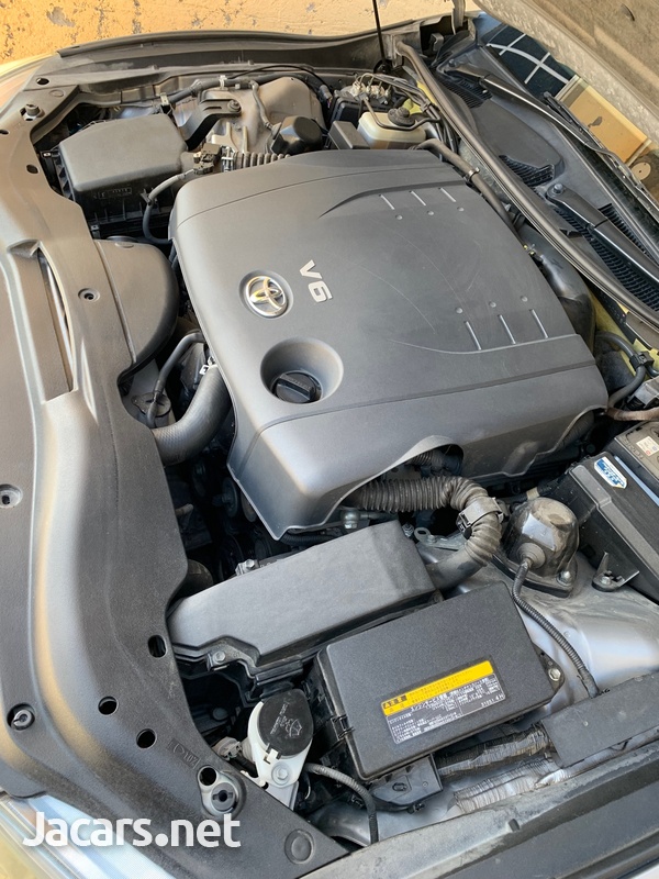 Toyota Mark X 2,5L 2012-11