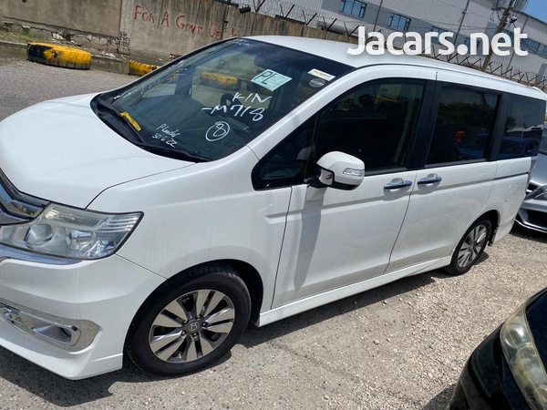 Honda Stepwgn Spada 2,0L 2014-7