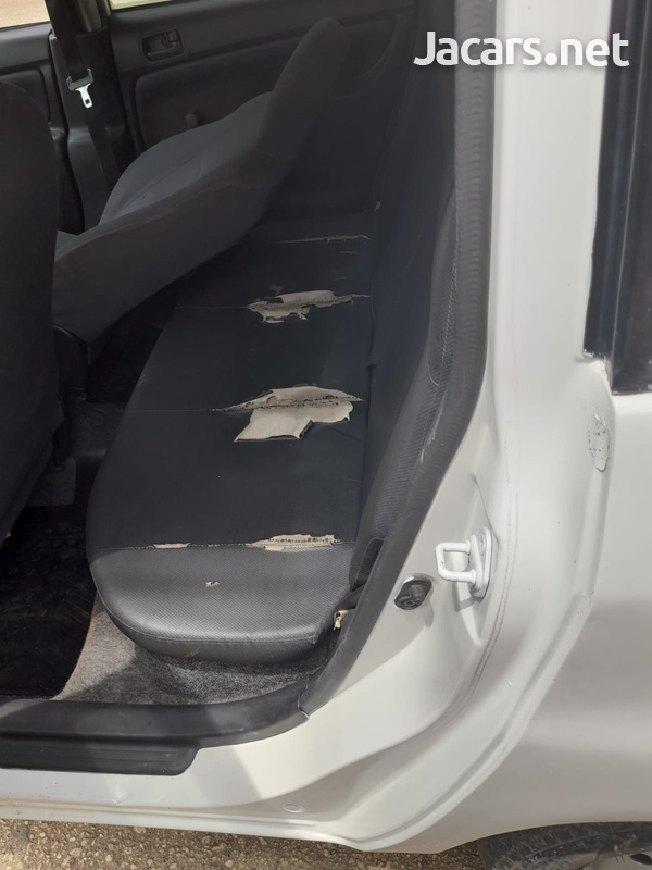 Toyota Probox 1,5L 2013-5