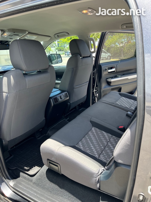 Toyota Tundra 5,7L 2018-7