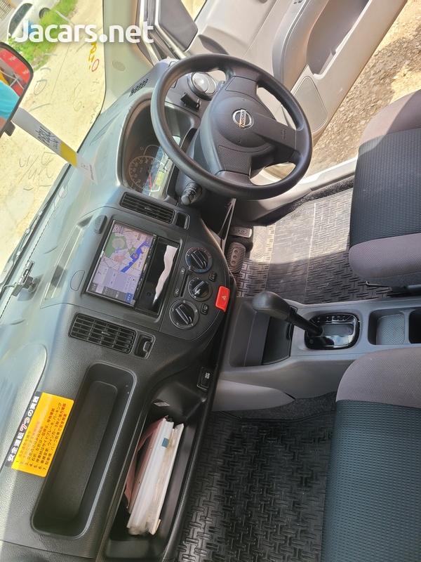 Nissan AD Wagon 1,5L 2016-5