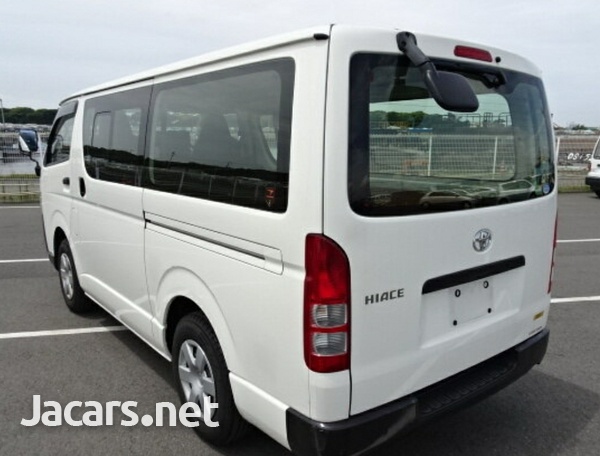 2016Toyota Hiace-7