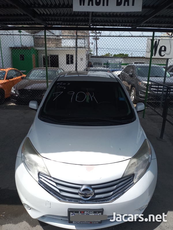 Nissan Versa 1,3L 2014-1