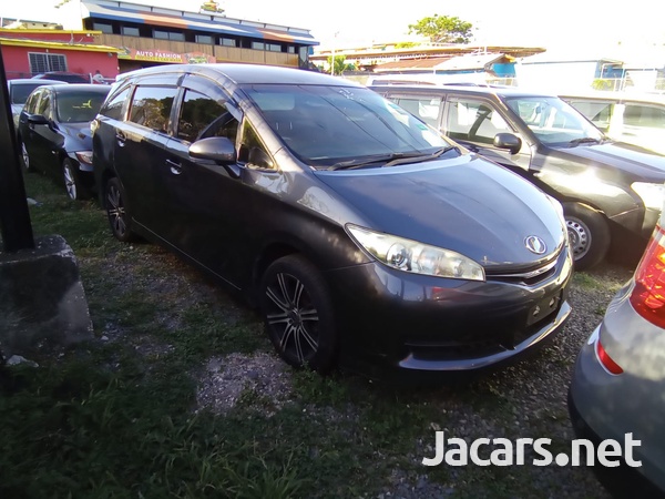 Toyota Wish 1,8L 2013-1